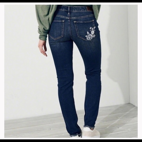 💙NWT HOLLISTER ANKLE JEANS💙 - Picture 2 of 8